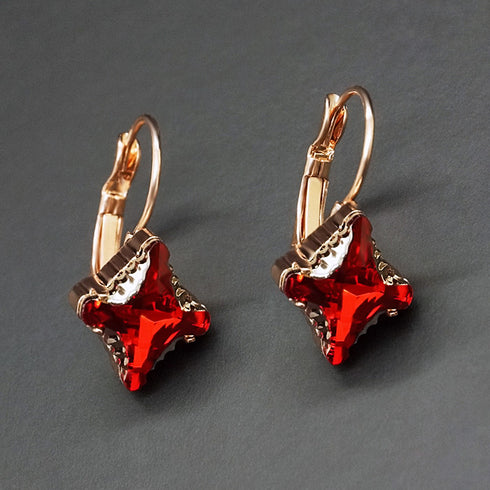 Auskari "Bizantijas Krusts (Light Siam Metallic Light Gold)" ar Swarovski™ kristāliem